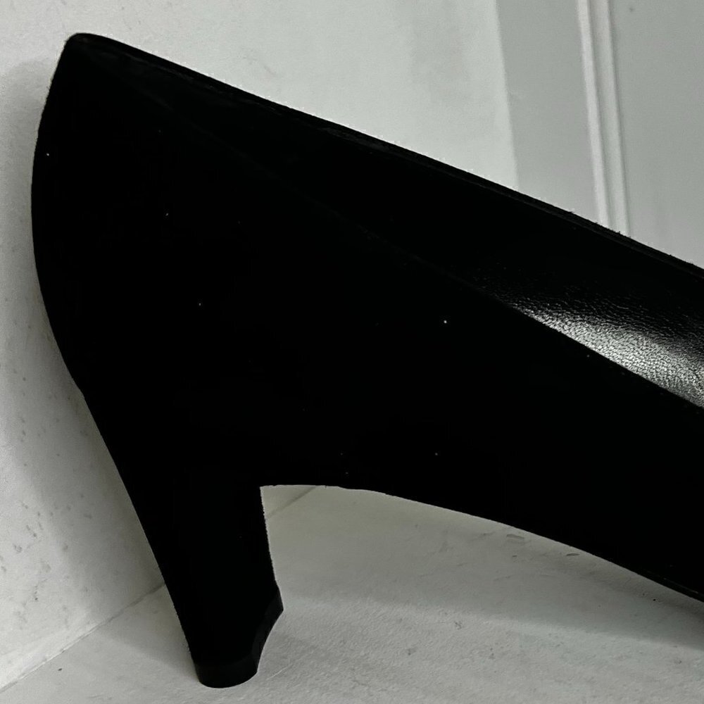 Stuart Weitzman Black Pointed Toe Suede Kitten Heel Pumps Size 9.5 - Picture 3 of 8